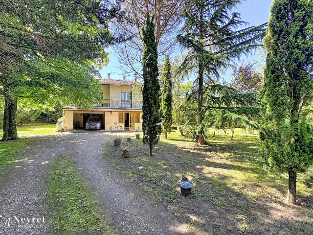 Maison individuelle 118m2 3 000m2 de terrain Dépendances