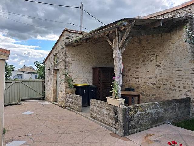 Maison individuelle 1 chambre meublée avec jardin Villefagnan 16240