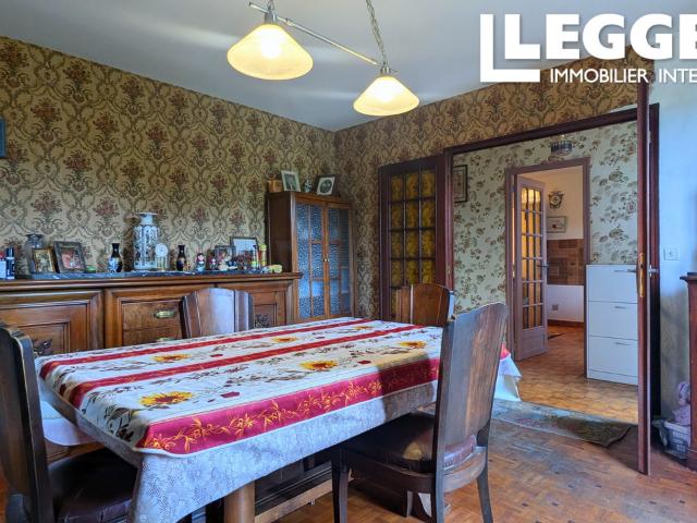 Maison individuelle 2 ch avec jardin généreux, sous sol aménageable & potentiel rénovation en hameau paisible