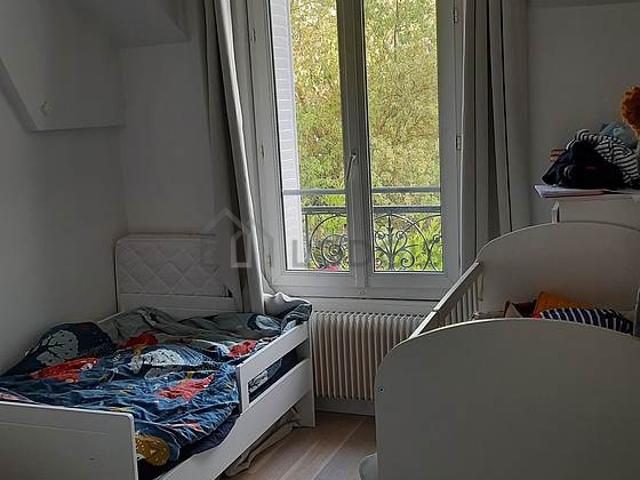 Maison individuelle 2 chambres meublée avec garage, terrasse et local à vélos Clamart 92140