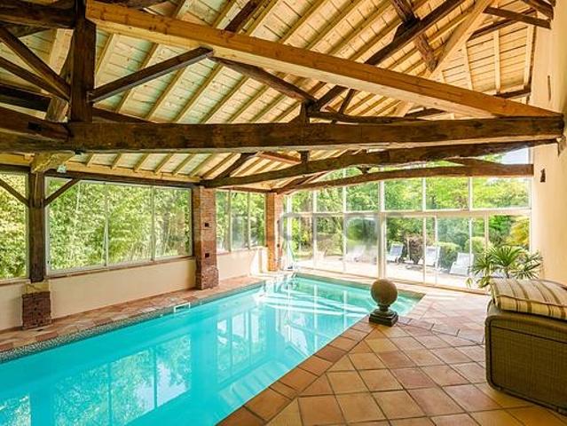 Maison individuelle 3 chambres meublée avec piscine, terrasse et jardin Marquefane 31390