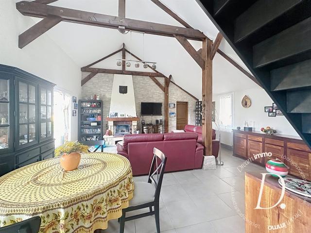 Maison individuelle, 3 chambres, très beau terrain plat de 1. 95m² Mézières en Vexin