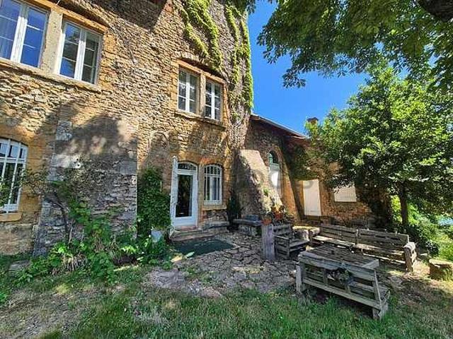 Maison individuelle 4 chambres meublée avec jardin Albigny Sur Saône 69250