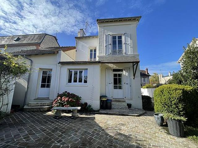Maison individuelle 4 chambres meublée avec terrasse et jardin Chartres 28000