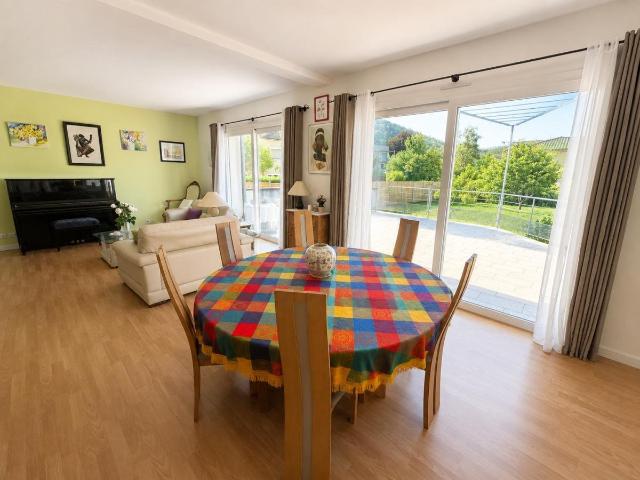 Maison individuelle 4 Chambres, piscine et garage 158m² Cahors