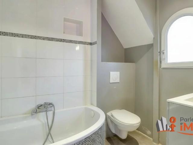 Maison individuelle 5 pièces 109 m² jardin garage
