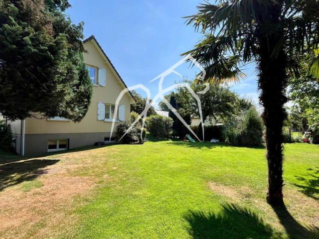 Maison individuelle 5 pièces | 122 m² | Au calme, avec terrasse, grand jardin et sous sol complet | SERVAVILLE SALMONVILLE 76116