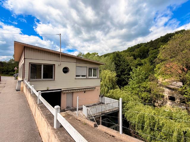 Maison individuelle 6 pièces 117 m2 + 2 grands espaces aménageables Terrain de 611 m2 Moutiers 54660