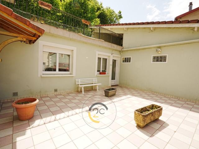 Maison individuelle 7 pièces 220 m2 Réhon Idéale front