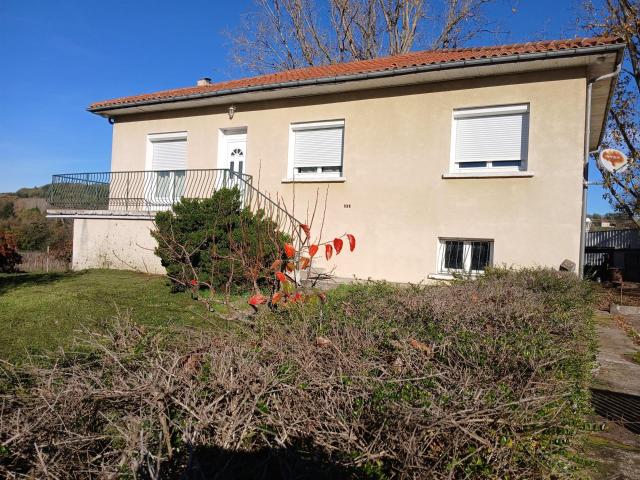 Maison individuelle de 88 m2 avec sous sol sur plus de 5 000. 88m² Montpezat
