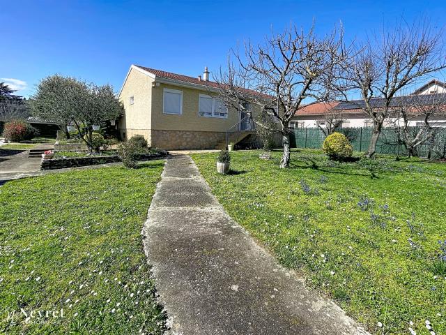 Maison individuelle 91m2 habitables + sous sol complet, parc. 91m² Montagny