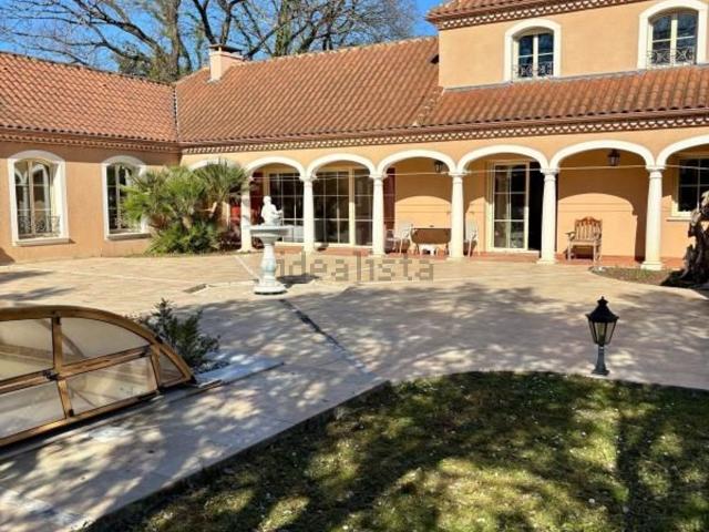 Maison, Idron