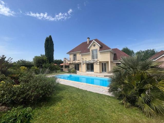 Maison, Idron