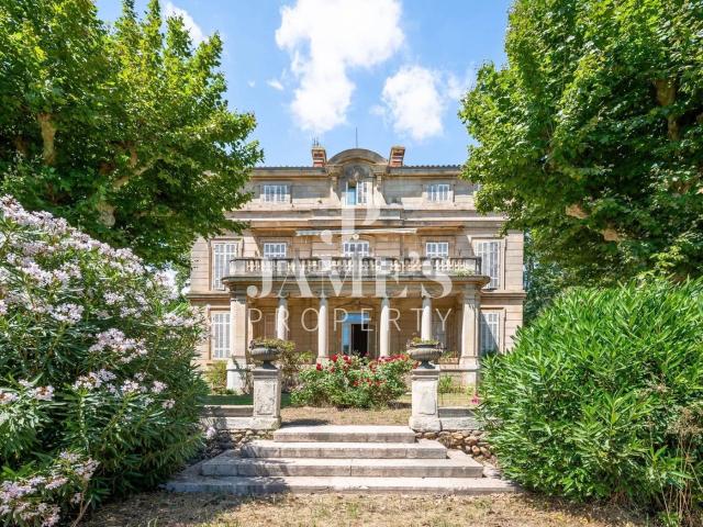 Maison, Istres