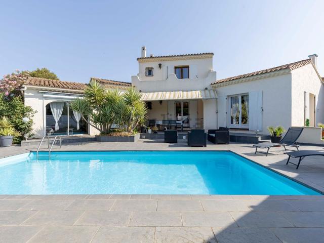Maison, Istres