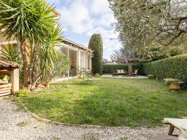 Maison, Istres