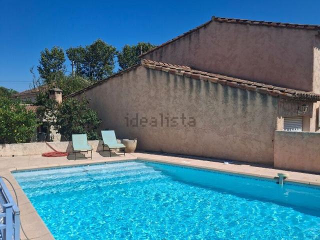 Maison, Istres