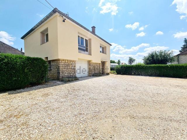 Maison, Is en Bassigny
