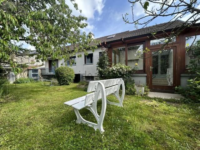 Maison, Isles sur Suippe