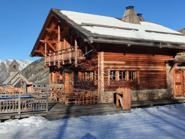 Maison, Isola