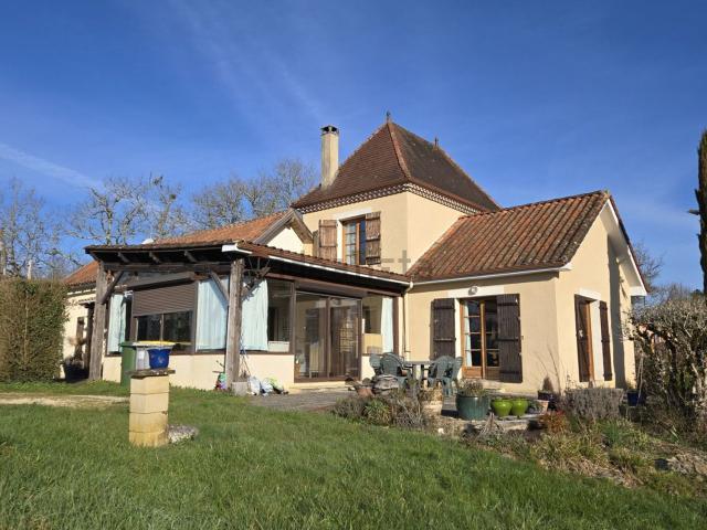 Maison, Issac