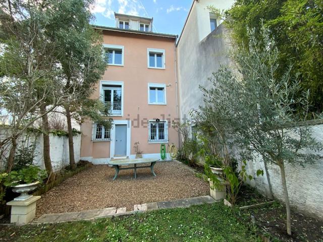 Maison, Issy les Moulineaux