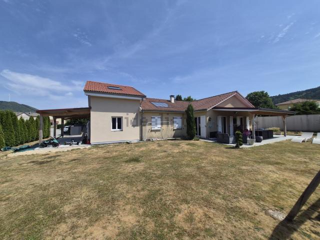 Maison, Izenave