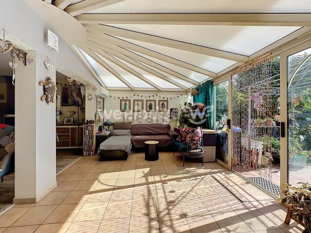 Maison, Jouy le Moutier