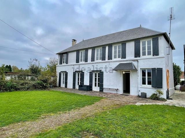 Maison, Jouy sous Thelle