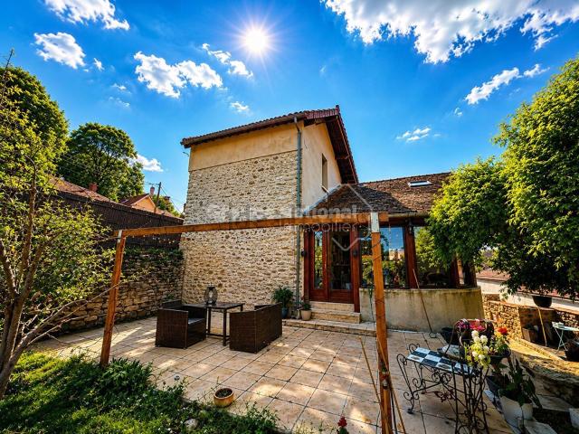 Maison, Jouy sous Thelle