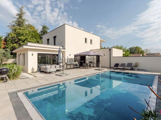 Maison, Jonage