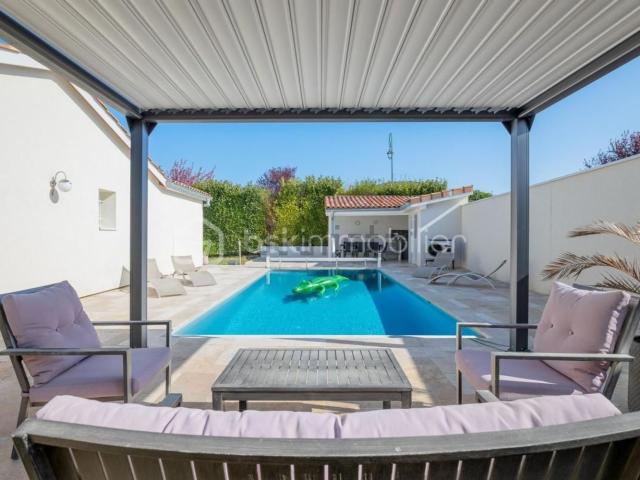 Maison, Jons