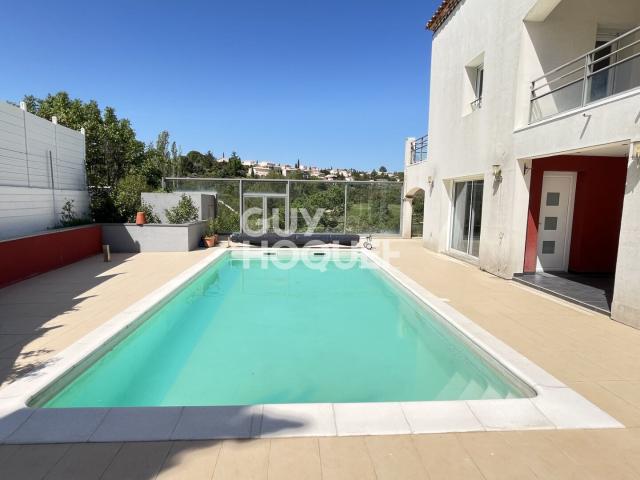 Maison Juvignac 8 pièce s avec piscine donnant sur le golf
