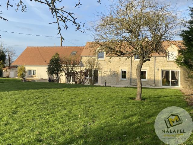 Maison, Juaye Mondaye