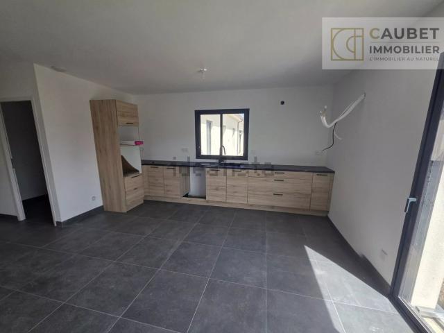 Maison, Juillan