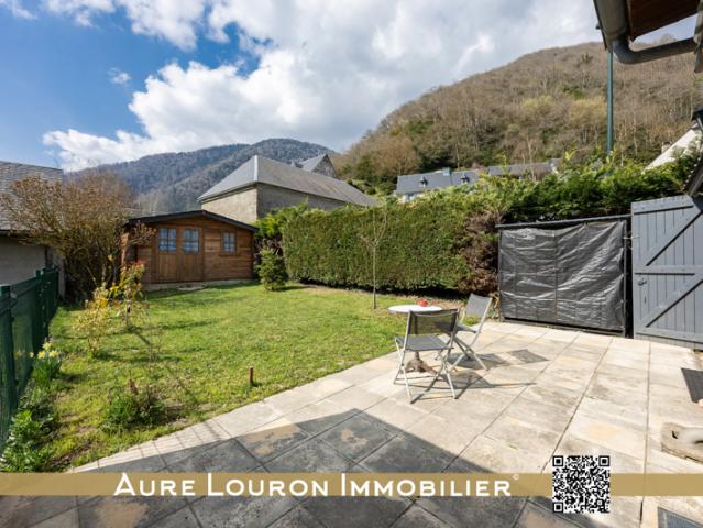 MAISON JUMELÉE AVEC JARDIN DANS UN LOTISSEMENT SECTEUR ARR
