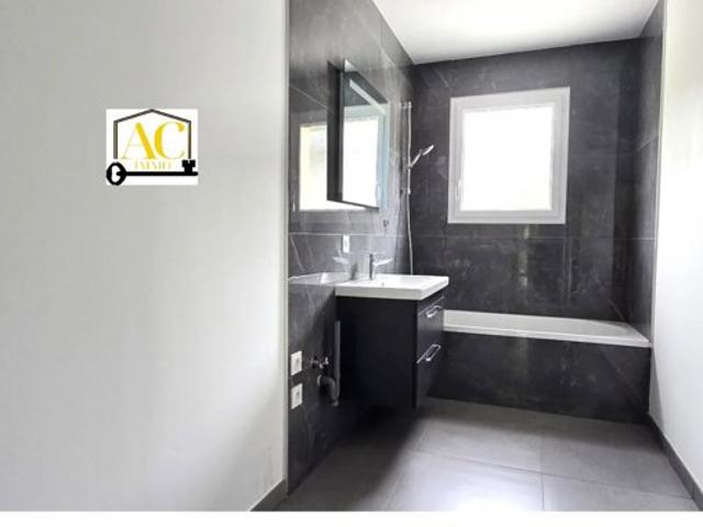 Maison jumelée de 96 m² 154 m² utiles jardin