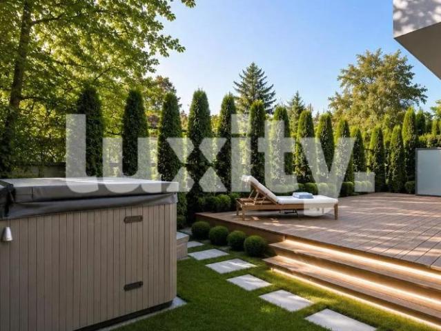Maison jumelée rénovée avec jacuzzi et hammam