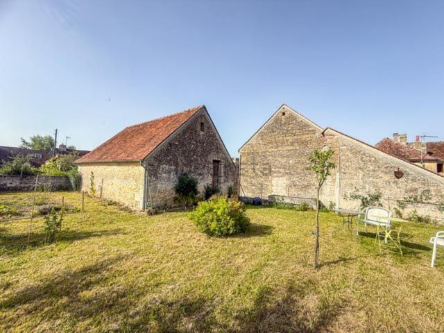 Maison, Ommoy