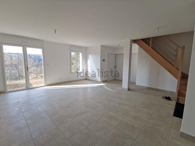 Maison, Oinville sur Montcient