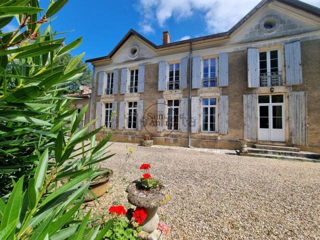 Maison, Montbron