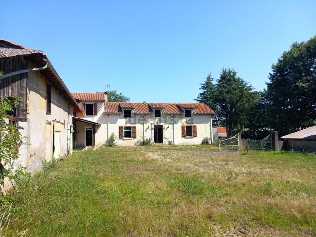 Maison, Orieux