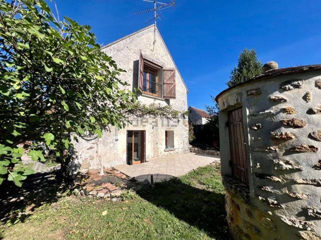 Maison, Orly sur Morin