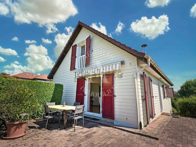 Maison, Ornex