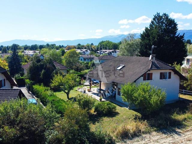 Maison, Ornex