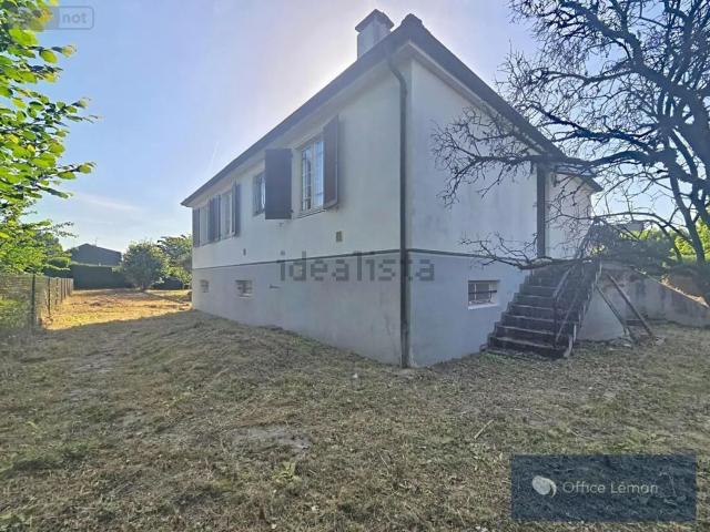 Maison, Ornex