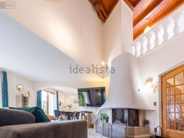Maison, Ornex