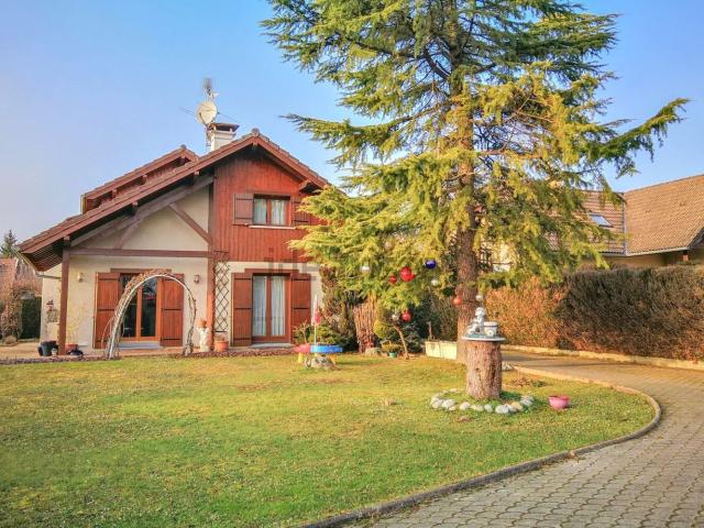 Maison, Ornex