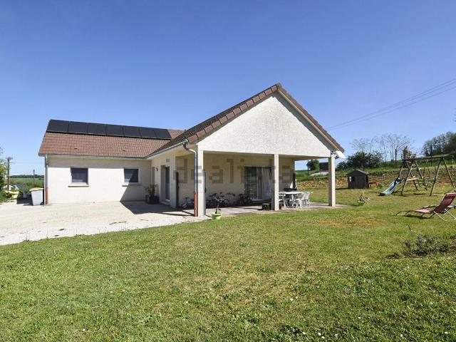 Maison, Ougney