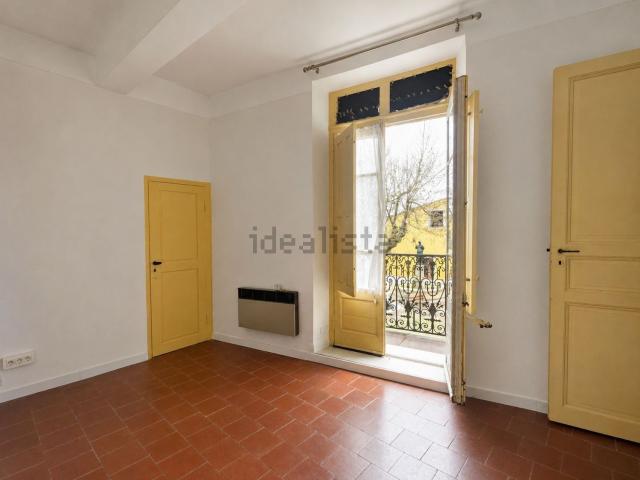 Maison, Oupia